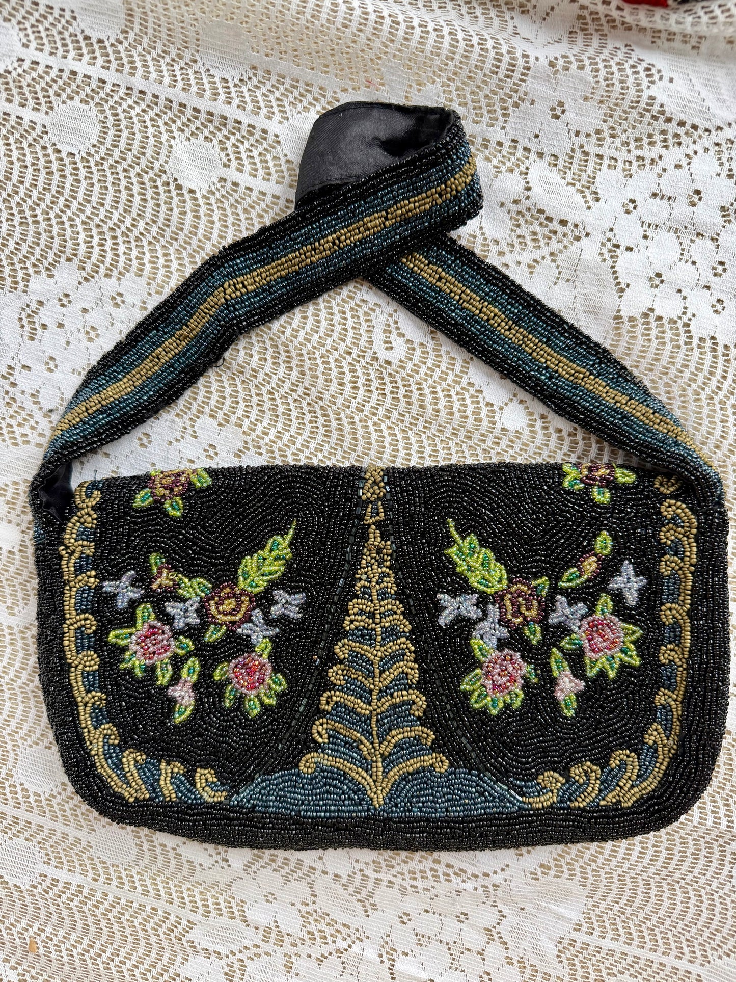 Black Bouquet 90s Christiana Bag