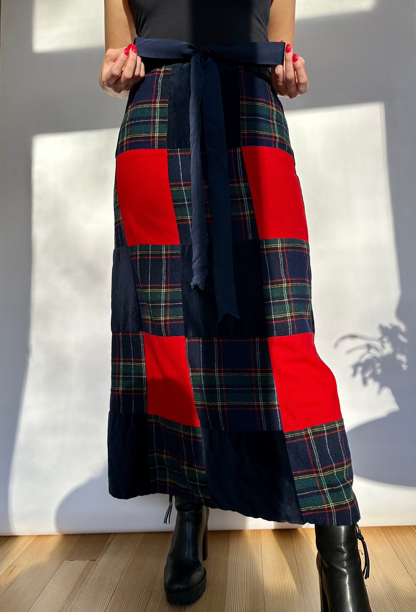 1970s Vintage Wool Tartan Maxi Skirt