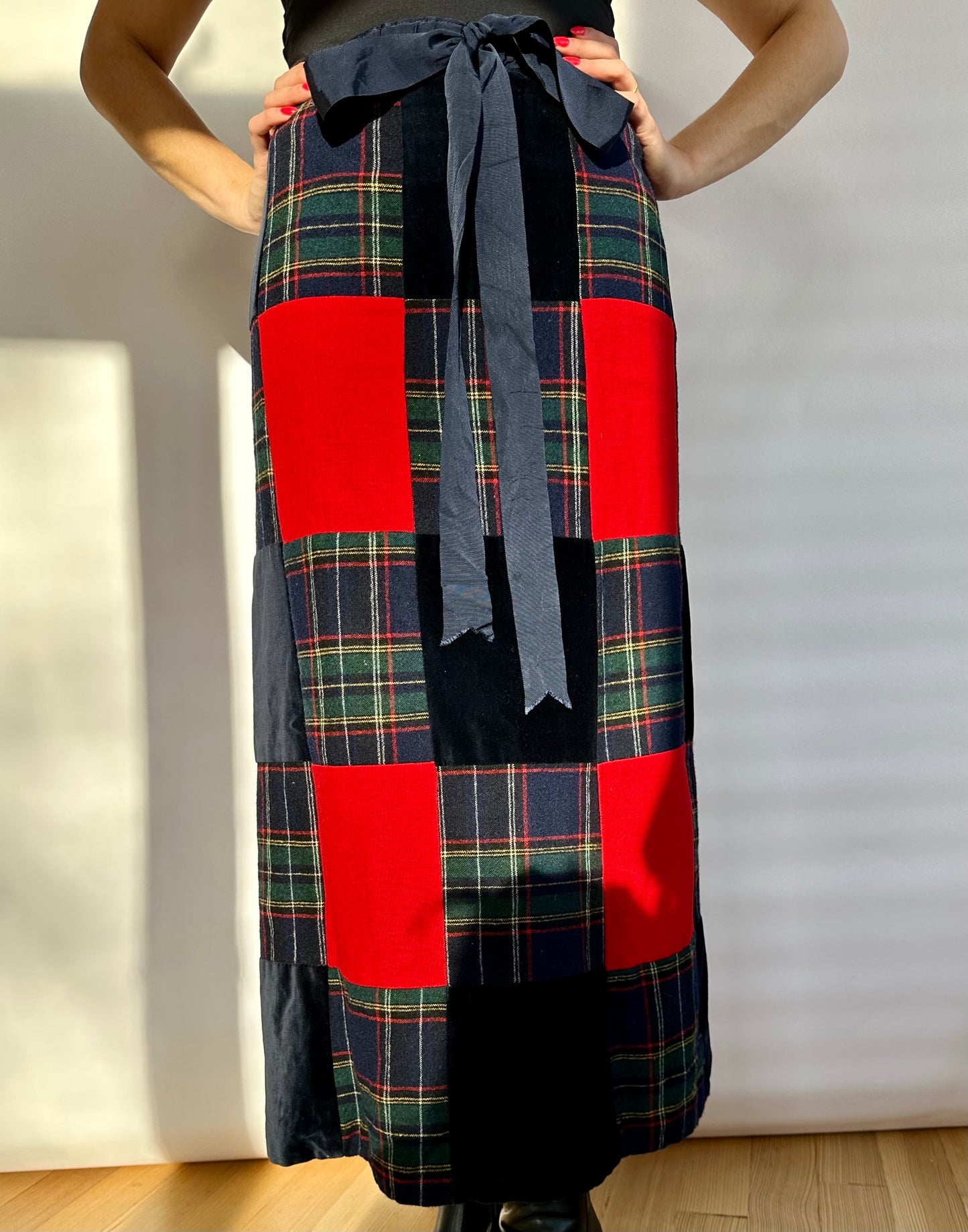 1970s Vintage Wool Tartan Maxi Skirt