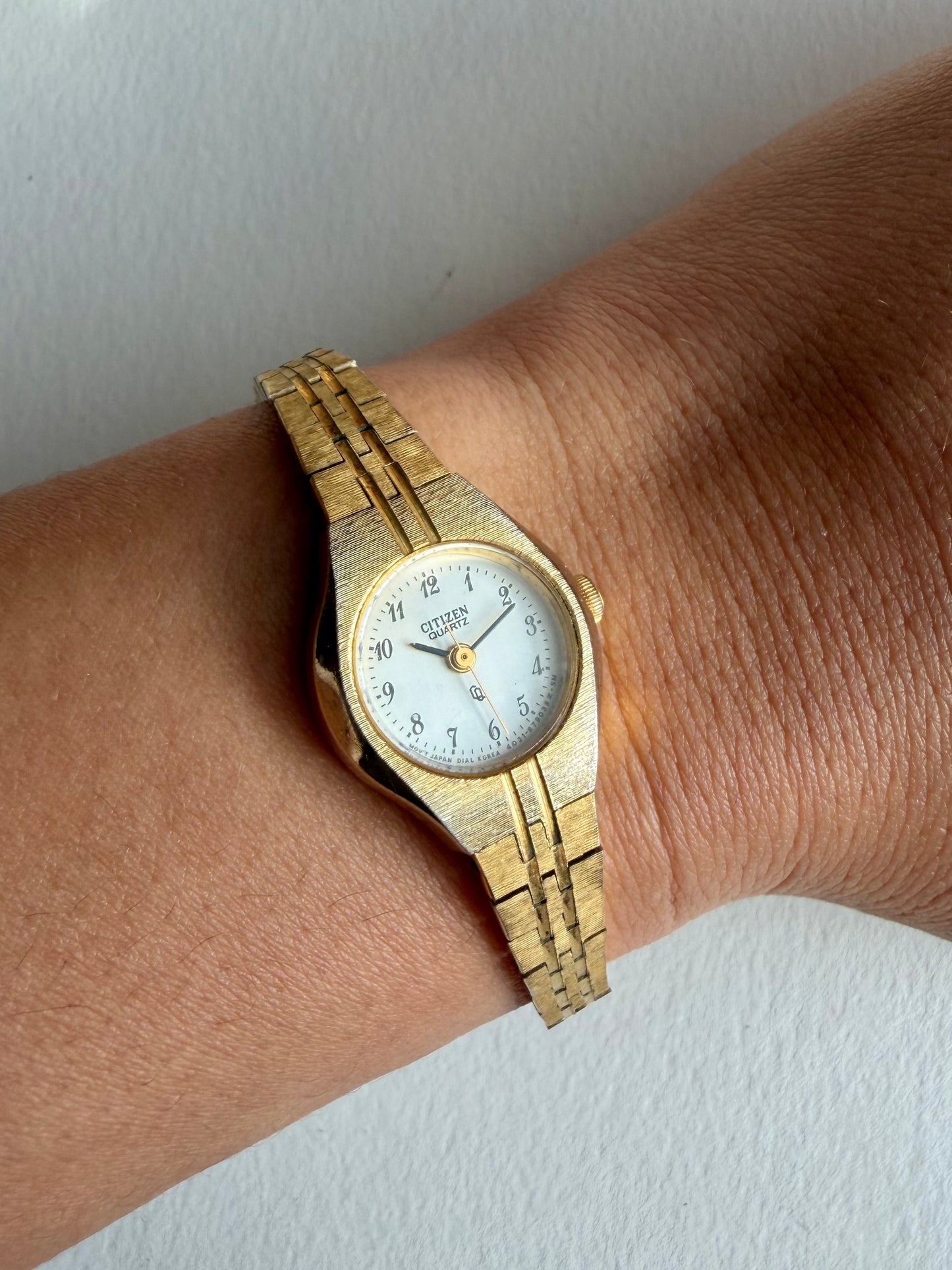 Vintage Citizen Gold Tone Round Watch