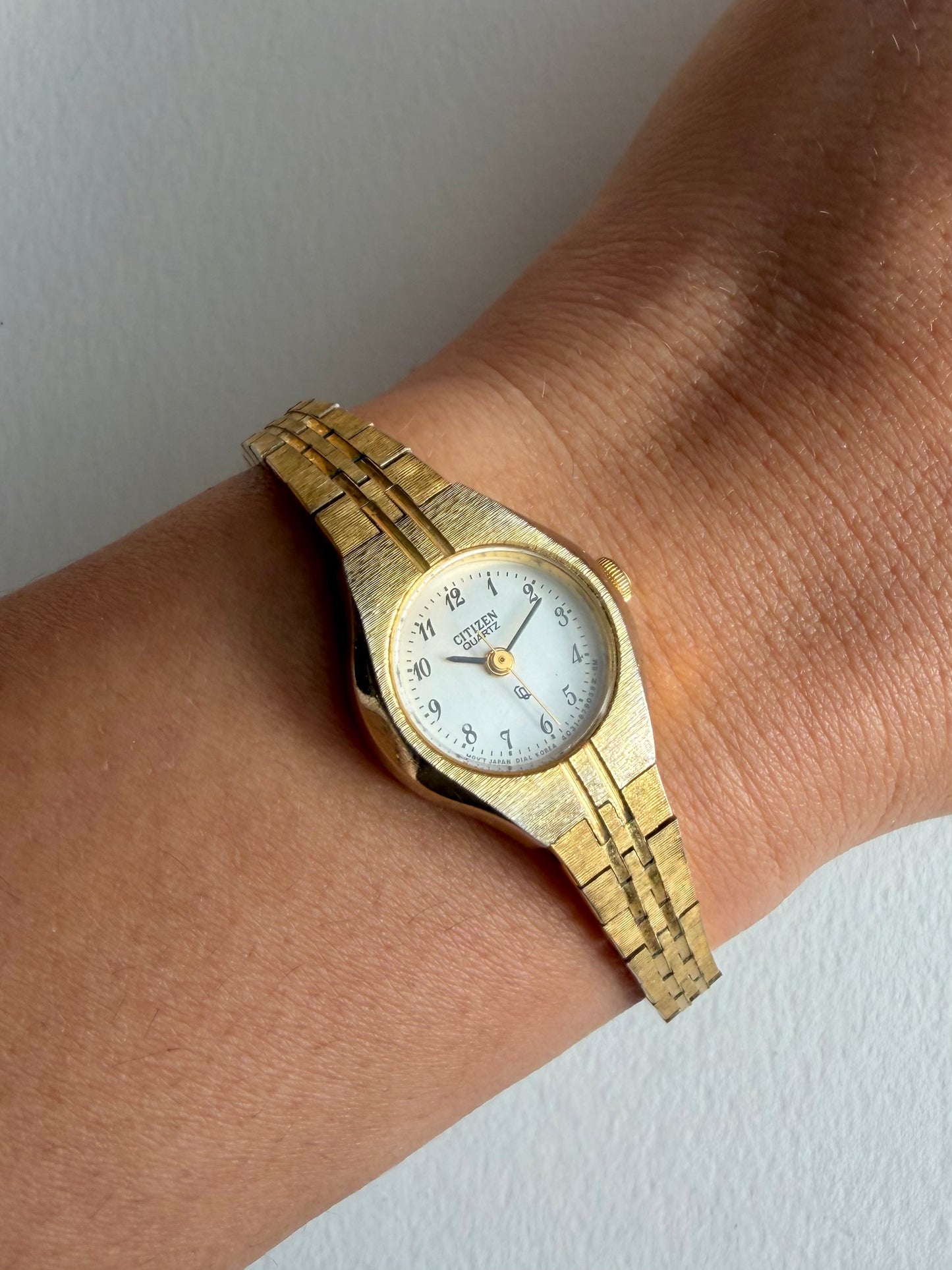 Vintage Citizen Gold Tone Round Watch